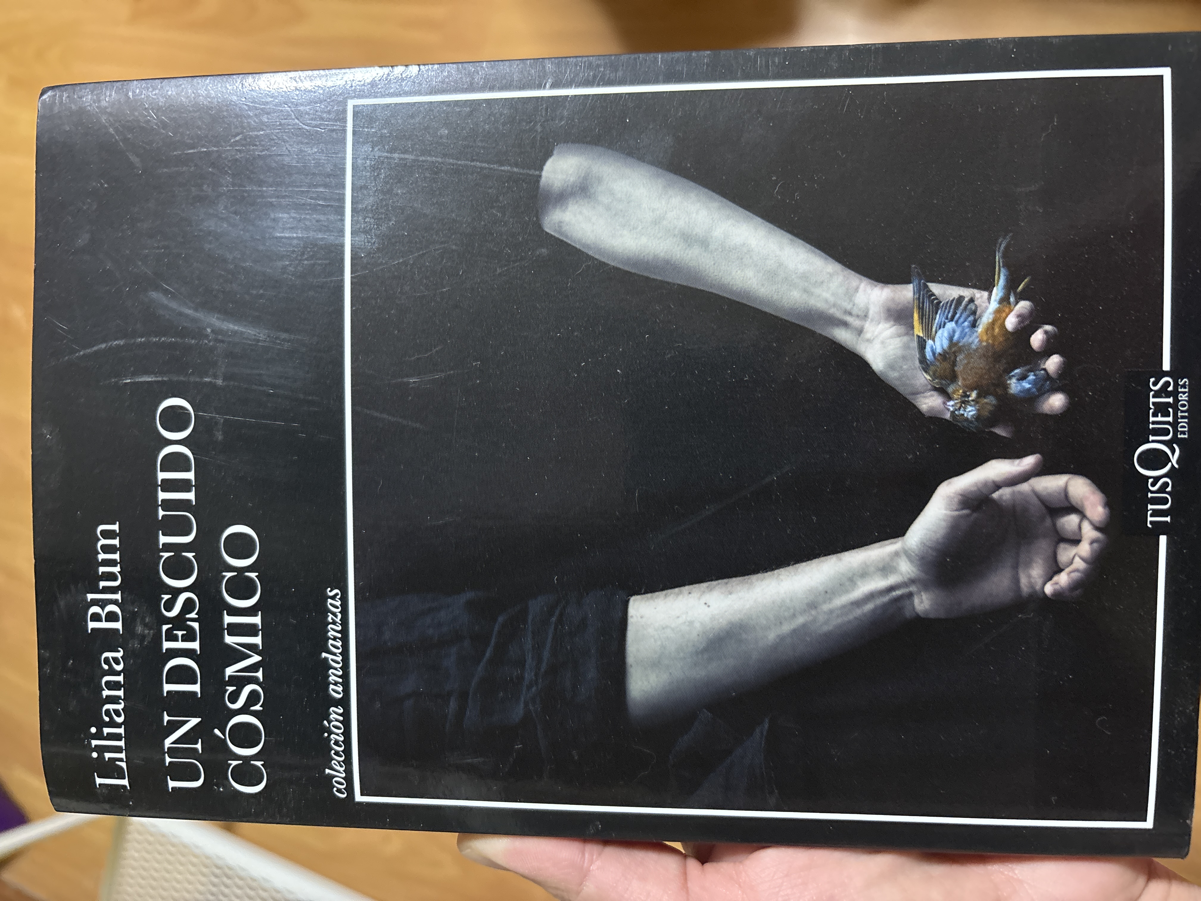  Un descuido cósmico Literatura